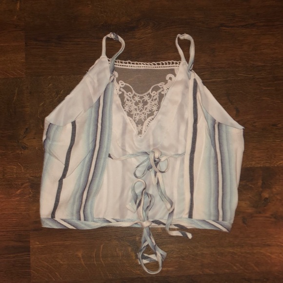 Crop top - Picture 2 of 3